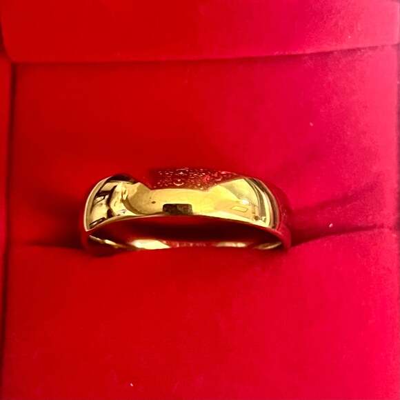 Unbranded Other - Classic Gold Plated Titanium Steel 6mm Band Ring Size 13